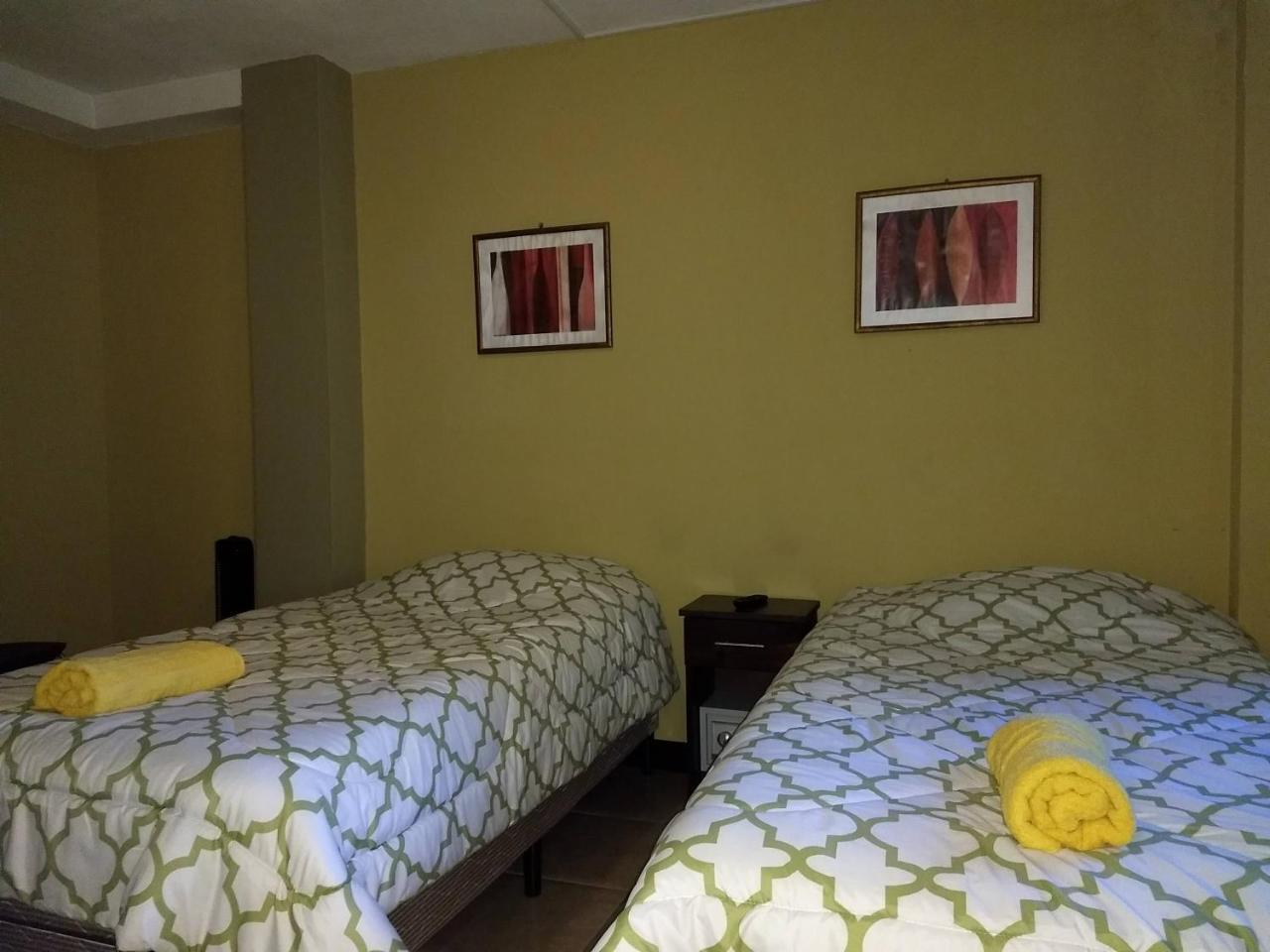 Give House Bed & Breakfast Guatemala City Екстериор снимка